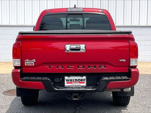 Used 2017 Toyota Tacoma SR w/ Tow Package AWD/4WD image 5