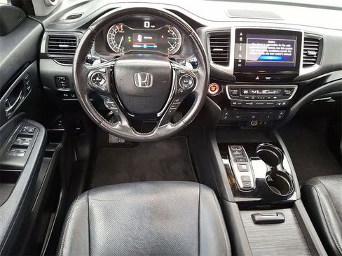 Used 2017 Honda Pilot Elite image 21