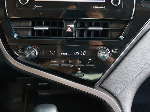 Used 2023 Toyota Camry SE w/ Convenience Package image 37