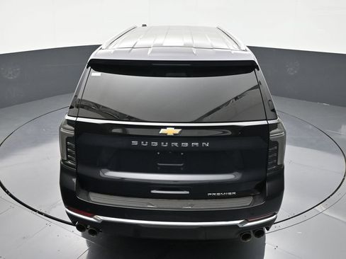 Certified 2025 Chevrolet Suburban Premier image 15