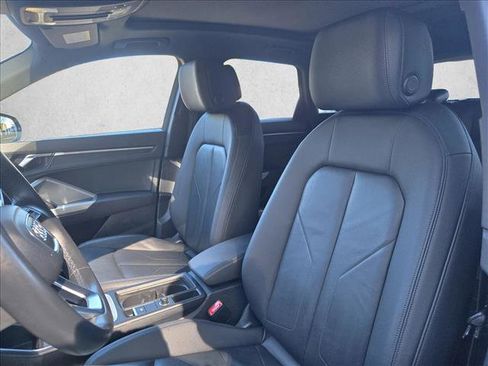 Used 2023 Audi Q3 2.0T Premium image 13