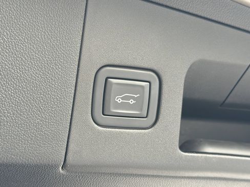 Certified 2023 Cadillac XT5 Luxury FWD image 11
