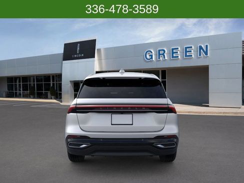 New 2026 Lincoln Nautilus Premier image 5