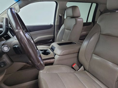 Used 2019 GMC Yukon XL SLT w/ HD Trailering Package AWD/4WD image 17