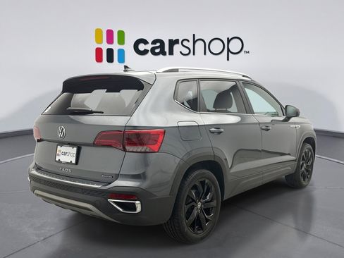 Used 2023 Volkswagen Taos SE w/ Panoramic Sunroof Package AWD/4WD image 5