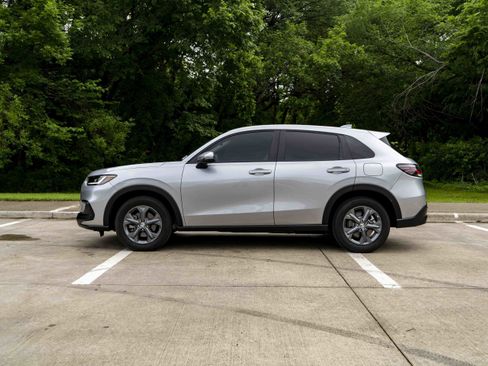 Certified 2026 Honda HR-V LX image 6