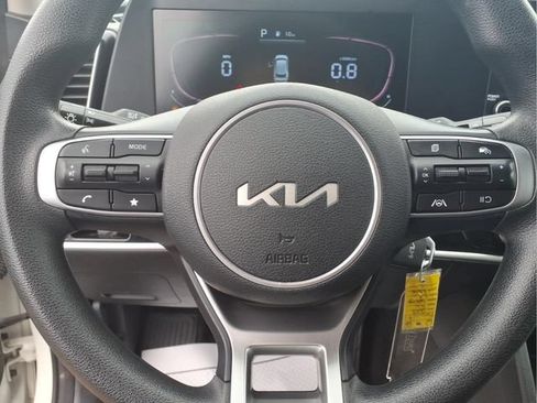 Used 2023 Kia Sportage LX FWD image 12
