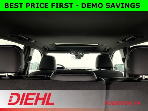 New 2026 Jeep Grand Cherokee Laredo image 10