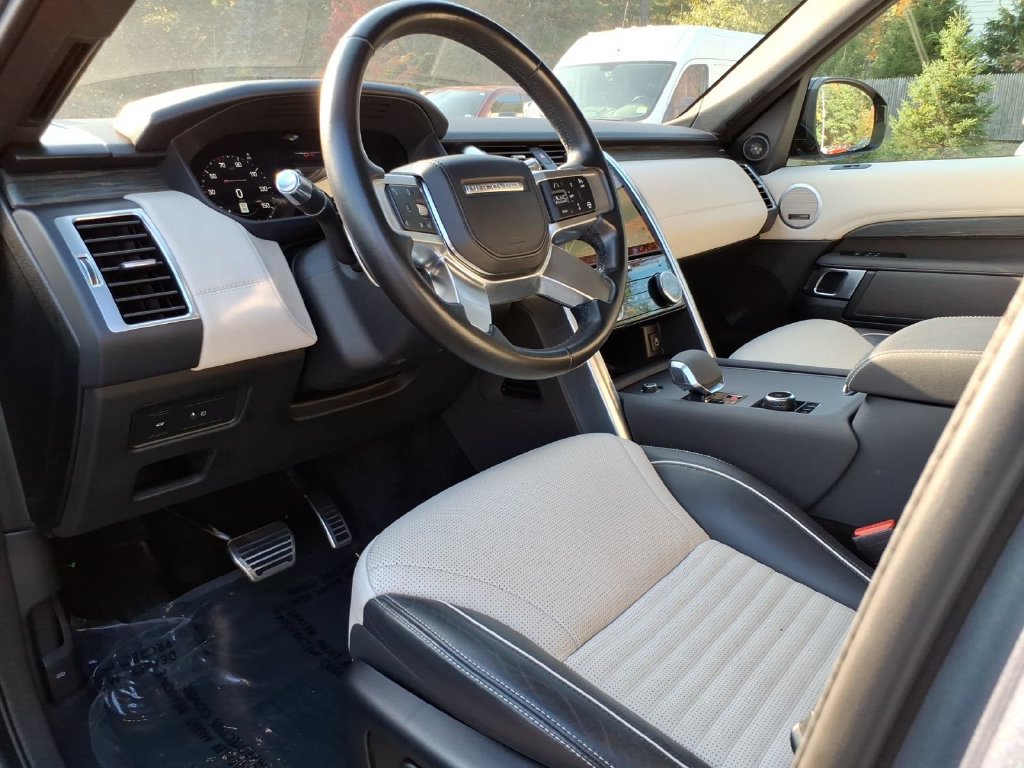 Used 2022 Land Rover Discovery HSE R-Dynamic AWD/4WD image 15
