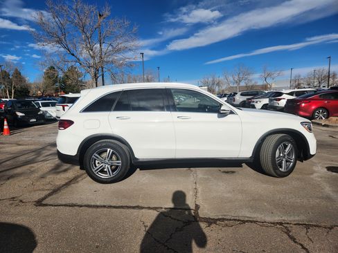 Used 2021 Mercedes-Benz GLC 300 4MATIC image 2