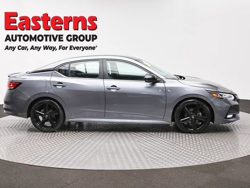 Used 2023 Nissan Sentra SR w/ SR Premium Package image 4