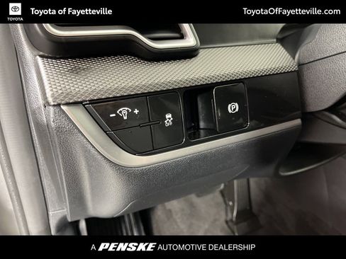 Used 2025 Kia Sportage LX image 24