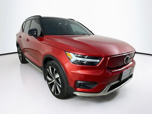 Used 2021 Volvo XC40 P8 Recharge w/ Advanced Package AWD/4WD image 33