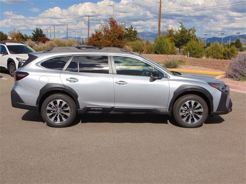 New 2025 Subaru Outback Limited image 3