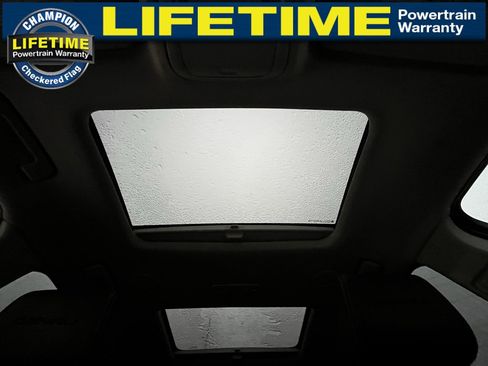 Used 2023 GMC Acadia Denali image 36