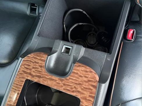 Used 2020 Nissan Armada Platinum w/ Captain's Chairs Package image 21