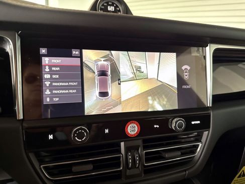 New 2026 Porsche Macan Turbo image 31