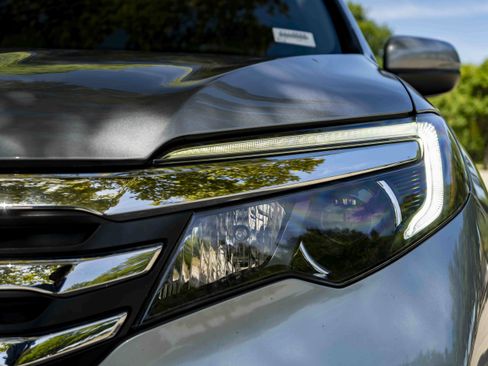 Used 2018 Honda Pilot EX-L image 11