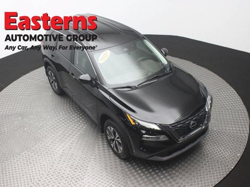 Used 2023 Nissan Rogue SV AWD/4WD image 3
