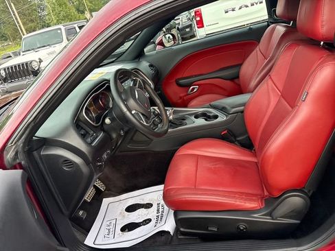 Used 2017 Dodge Challenger GT w/ Driver Convenience Group AWD/4WD image 8