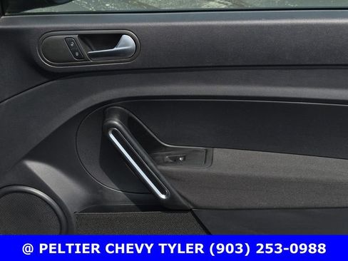 Used 2018 Volkswagen Beetle 2.0T S FWD image 12