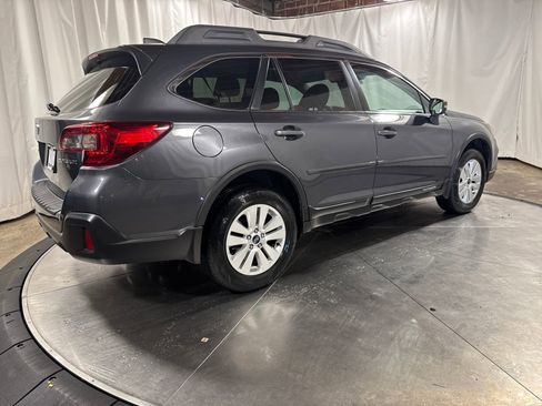 Used 2018 Subaru Outback 2.5i Premium image 8