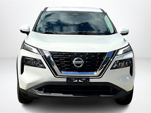 Used 2021 Nissan Rogue S image 2