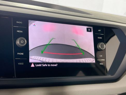 Used 2022 Volkswagen Taos SE w/ Driver Assistance Package AWD/4WD image 13