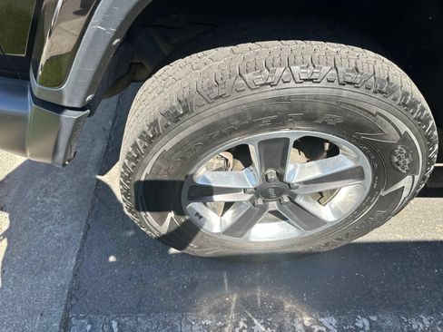 Used 2020 Jeep Wrangler Unlimited Sahara AWD/4WD image 10