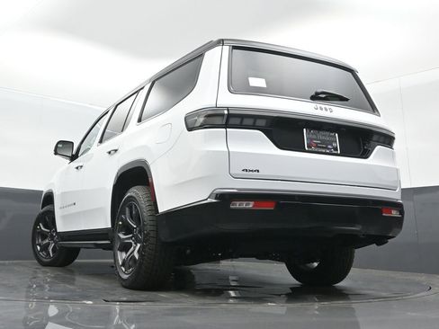 New 2026 Jeep Grand Wagoneer 4WD image 40
