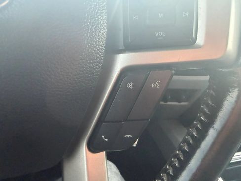 Used 2021 Ford F250 Lariat w/ Lariat Value Package AWD/4WD image 16