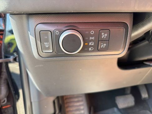 Used 2021 Ford Mustang Mach-E Select image 27