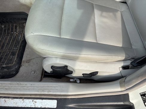 Used 2007 Mercedes-Benz C 230 Sedan image 10