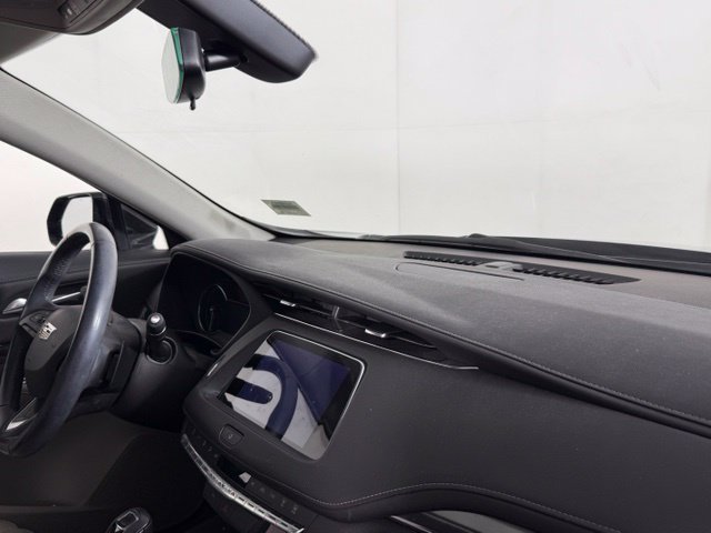 Used 2019 Cadillac XT4 Luxury FWD image 24