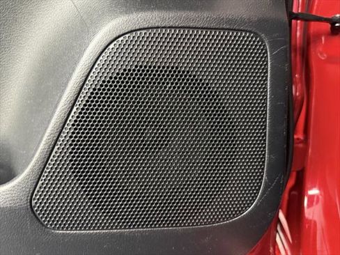 Certified 2019 Toyota Tacoma TRD Sport image 32