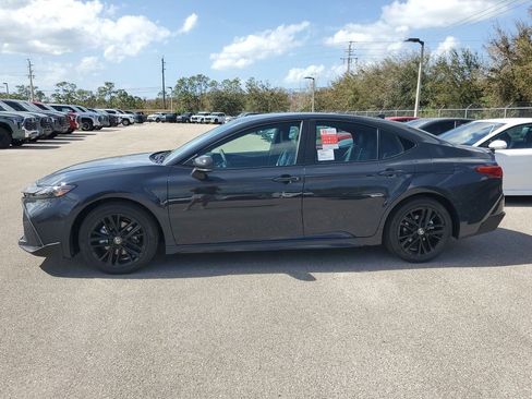 New 2025 Toyota Camry SE image 8