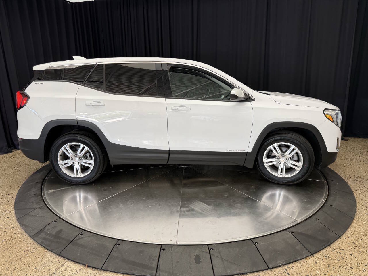 Used 2018 GMC Terrain SLE FWD image 12