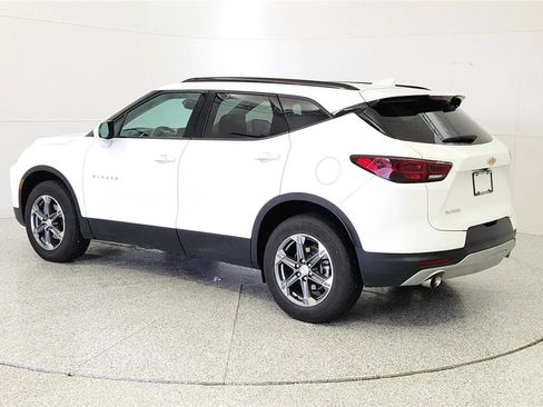 Used 2024 Chevrolet Blazer LT w/ Convenience Package FWD image 5