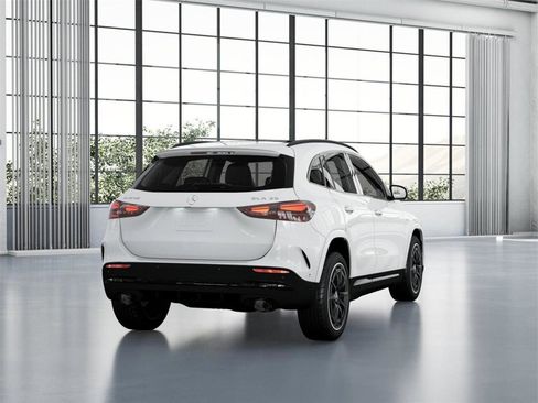 New 2025 Mercedes-Benz GLA 35 AMG 4MATIC image 23