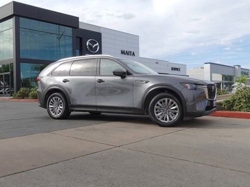 Certified 2024 MAZDA CX-90 Plug-In Hybrid w/ Preferred AWD/4WD image 4