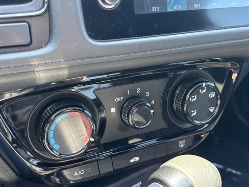 Used 2022 Honda HR-V Sport image 23