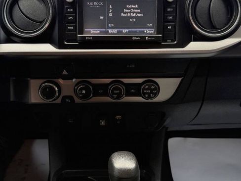 Used 2019 Toyota Tacoma SR5 image 17