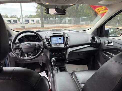 Used 2018 Ford Escape SEL image 11