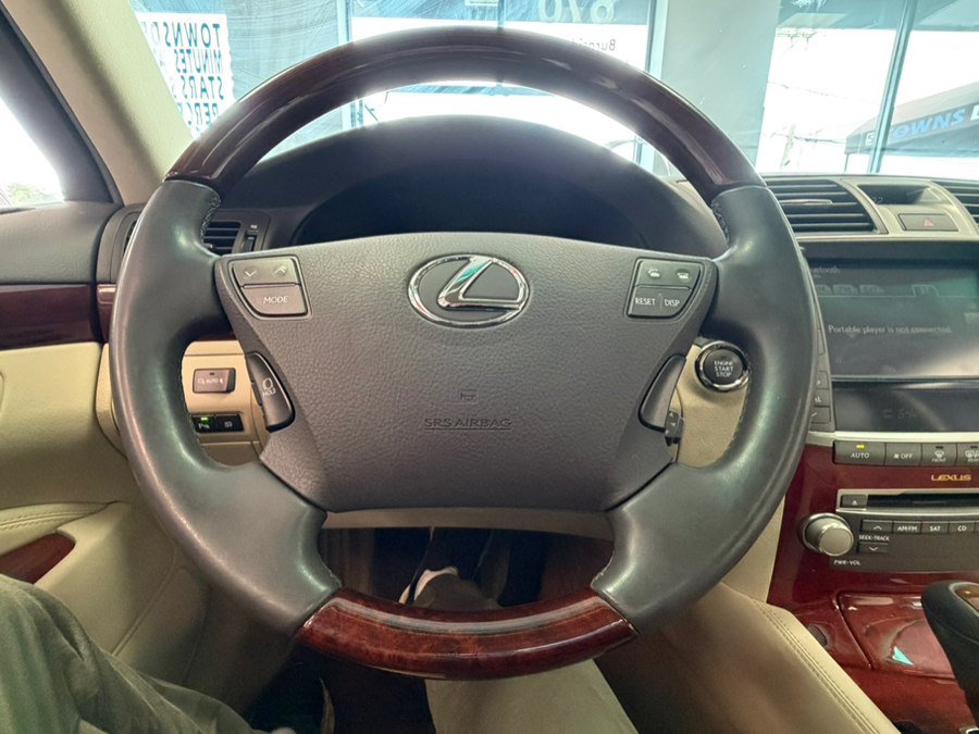Used 2011 Lexus LS 460 w/ Comfort Pkg RWD image 52