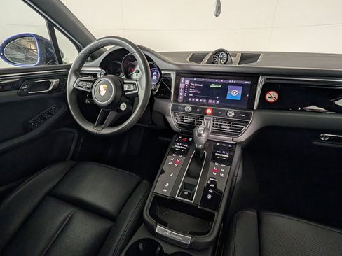 Certified 2026 Porsche Macan S AWD/4WD image 21