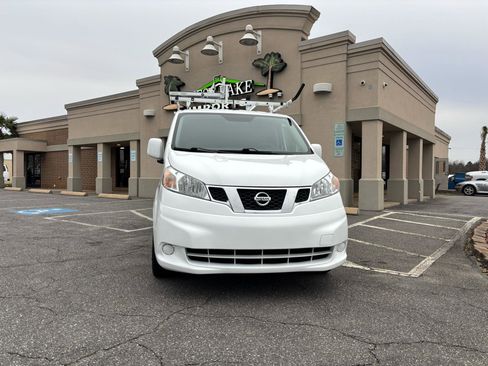 Used 2017 Nissan NV200 SV image 4