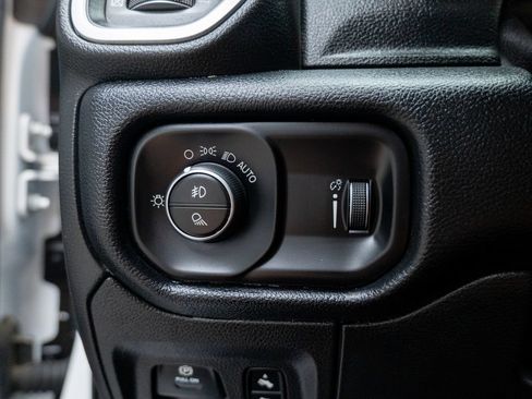 Used 2020 RAM 1500 Big Horn AWD/4WD image 42