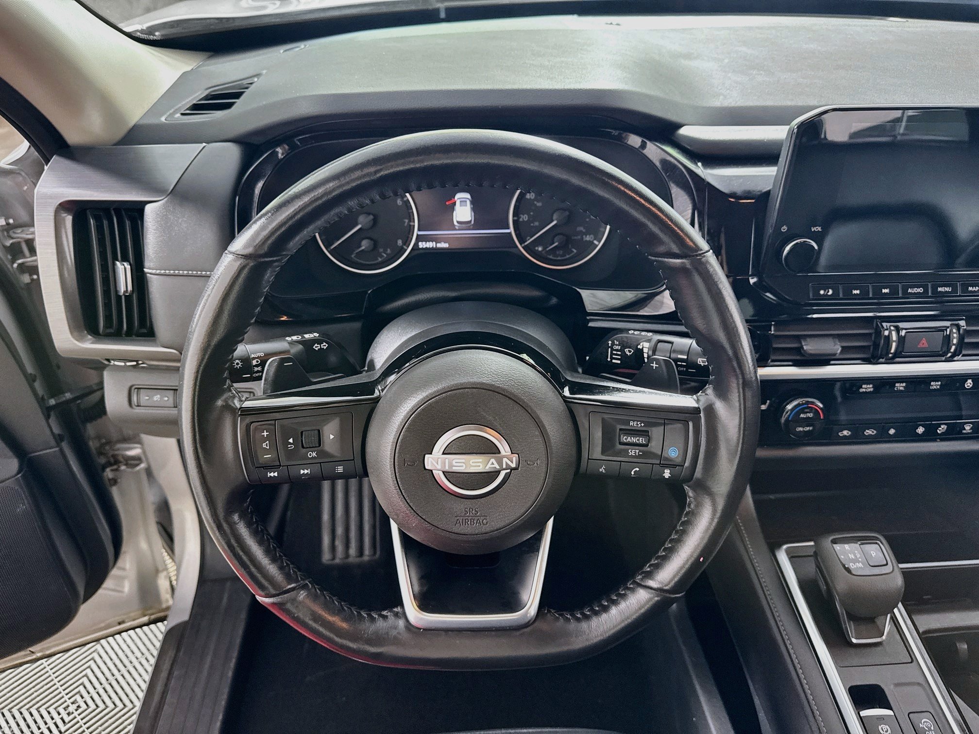 Used 2024 Nissan Pathfinder SL AWD/4WD image 15
