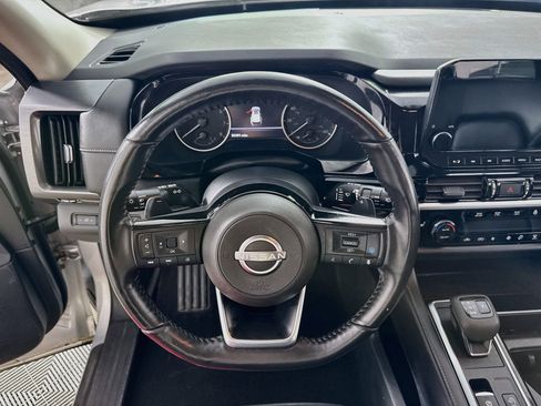 Used 2024 Nissan Pathfinder SL AWD/4WD image 15