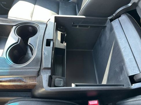 Used 2019 Chevrolet Tahoe LT RWD image 32